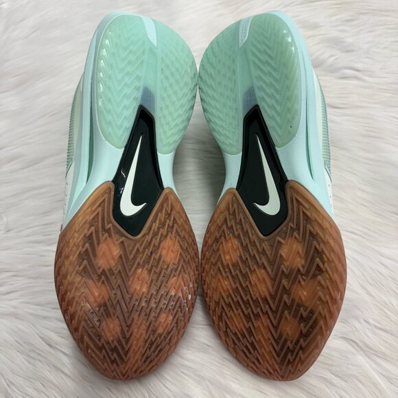 Athletic_Shoes